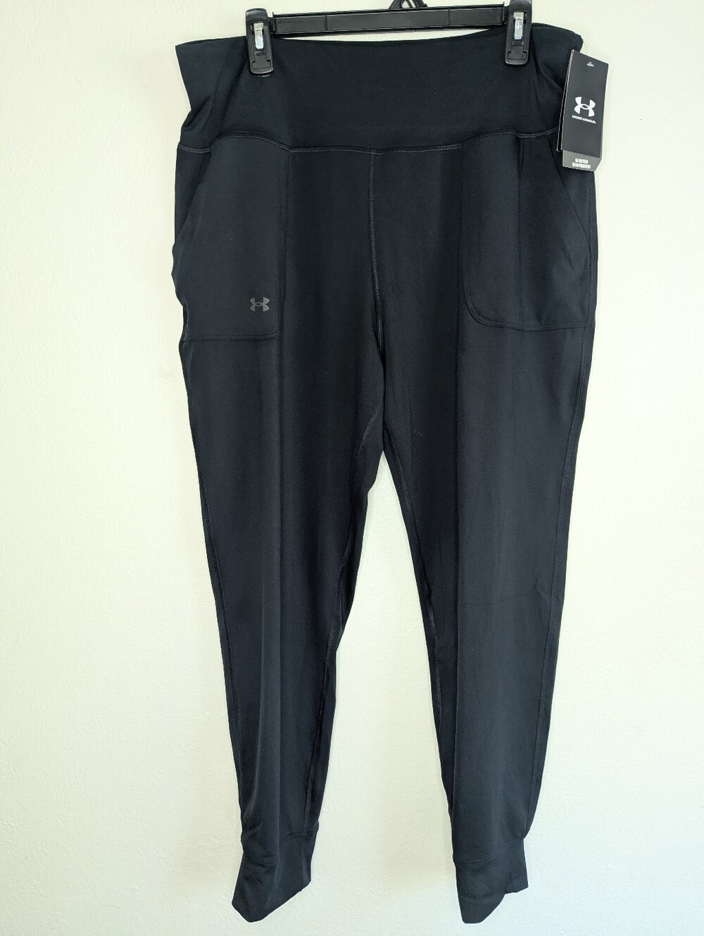 NWT Under Armour Motion Joggers Women's Size XL